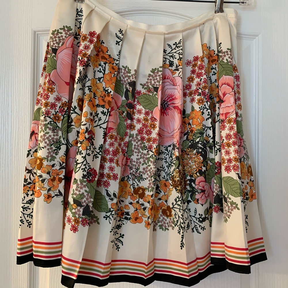 Old Navy Pleated Skirt